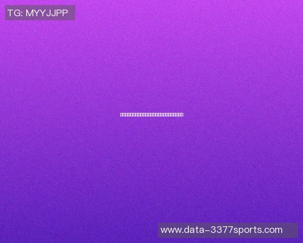 篮球明星双手抱臂展现自信风采引领潮流风尚的魅力时刻 篮球明星双手抱臂展现自信风采引领潮流风尚的魅力时刻